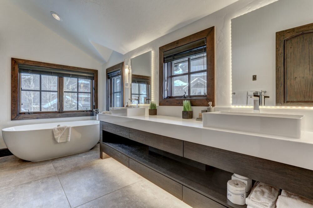 Nomadic Properties Nomadic Properties